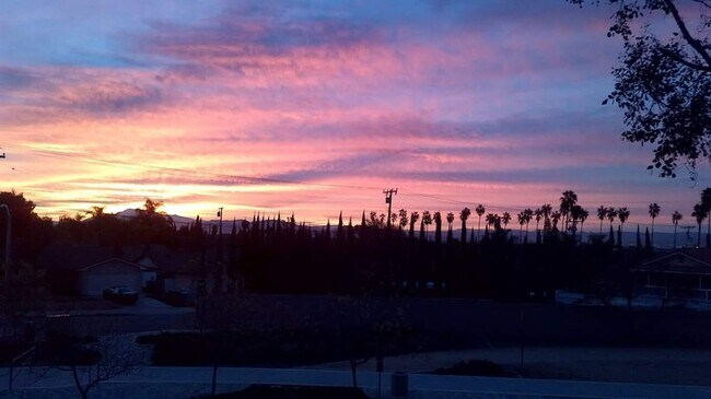 Foto del edificio - Rancho Meadows