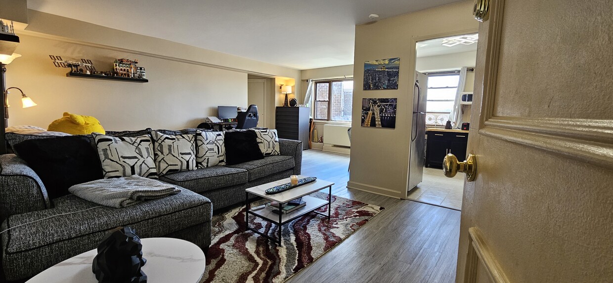 Foto principal - 8800 Boulevard East