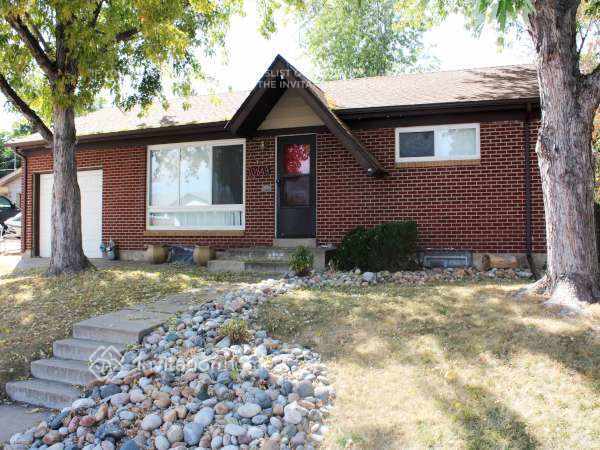 Building Photo - 10849 Murray Dr