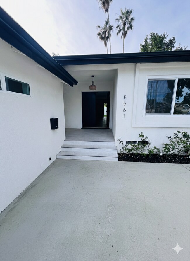 Foto del edificio - 8561 Marklein Ave