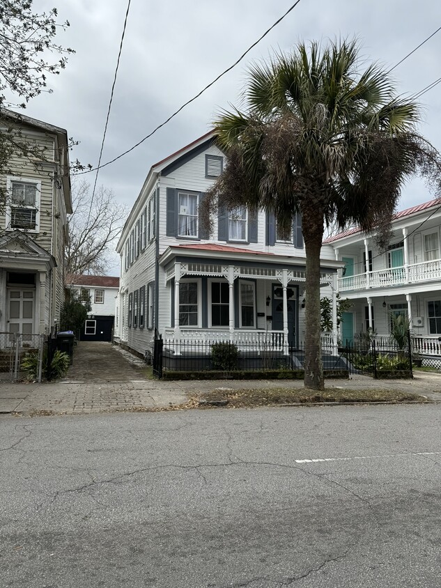 Primary Photo - 257 Coming St