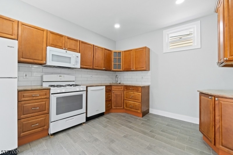 Foto principal - 114 Littleton Ave