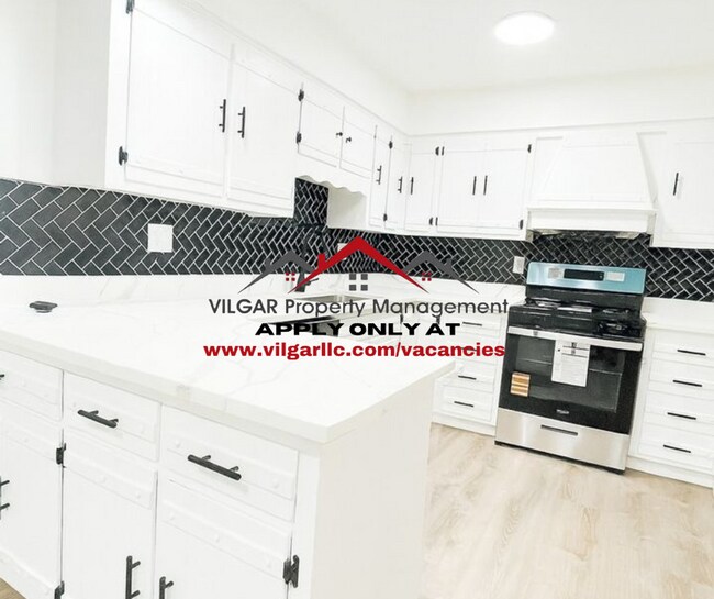 Foto del edificio - 4 full bedrooms, 1 full bathroom home in H...