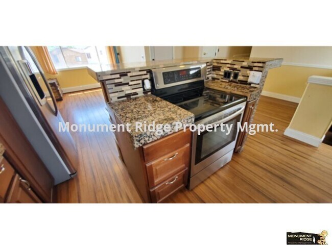 Building Photo - 2844.5 Grand Cascade Ct