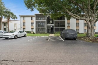 Building Photo - 8215 Sun Spring Cir