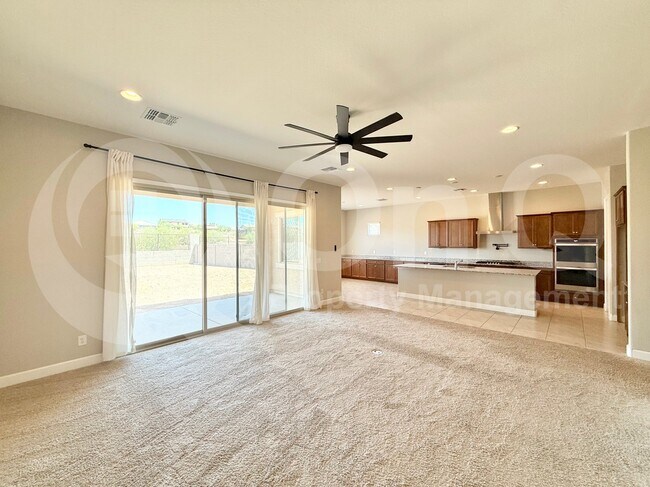 Foto del edificio - 44723 N 44th Ave