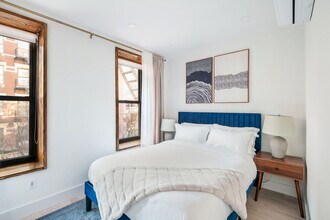 Building Photo - 515 W 48th St