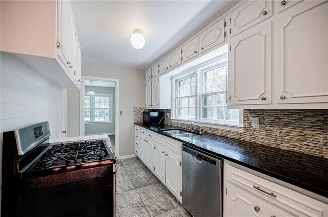 Foto del edificio - 1716 Beacon Hill Blvd NE