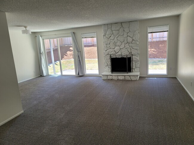Foto del edificio - 15610 SW Rigert Rd