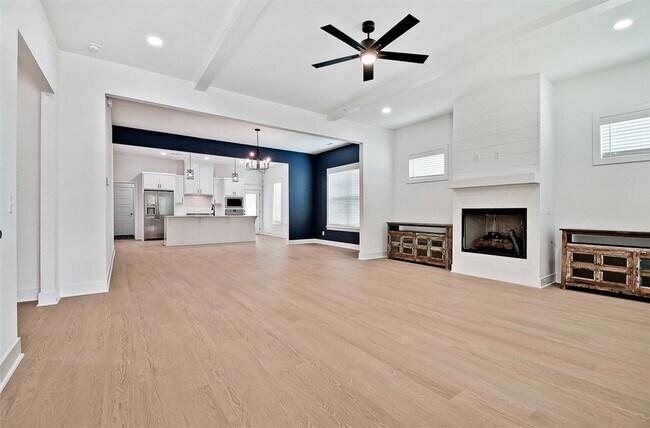 Building Photo - 6207 SW Luster Rd