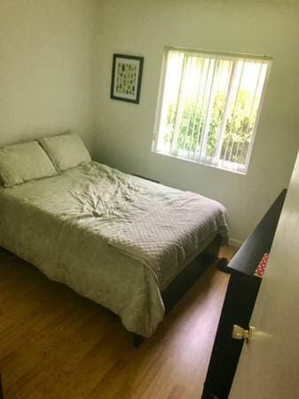 2nd bedroom - 617 Grant St