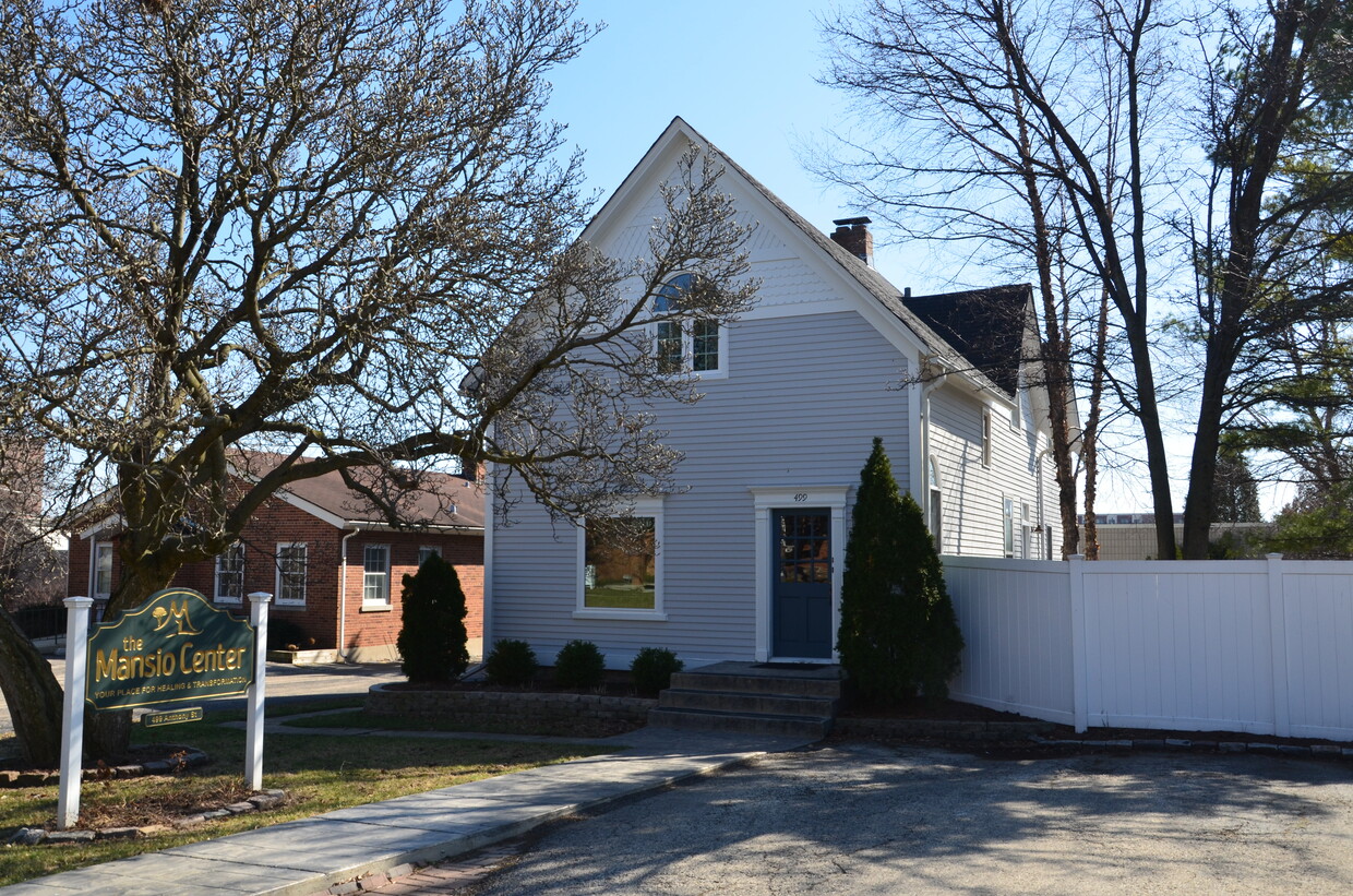 Front entrance to the building - 499 Anthony St