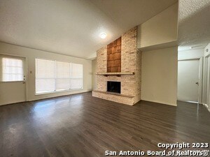 Foto del edificio - 9215 Ridge Wilde St