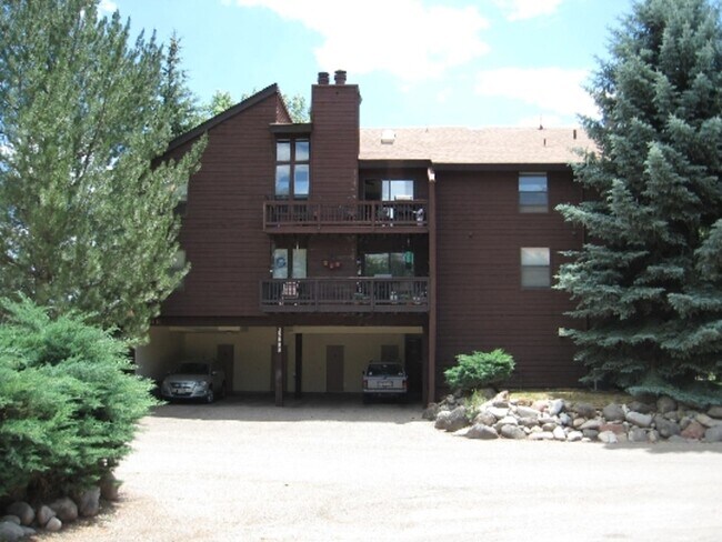 Foto del edificio - 3900 Old Lodge Rd