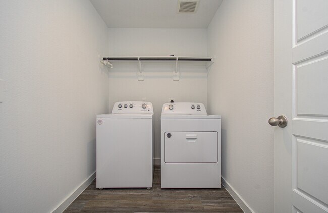 Foto del edificio - 1130 Desert Willow Dr