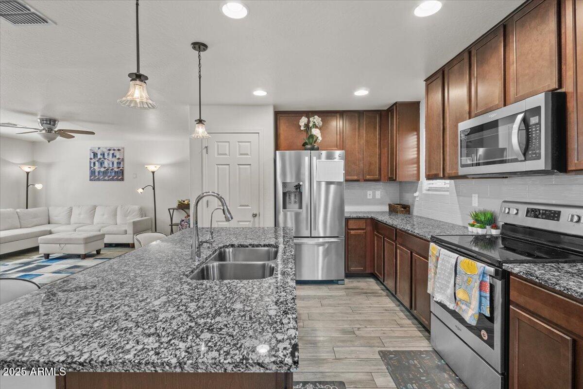 Primary Photo - 1317 N Balboa