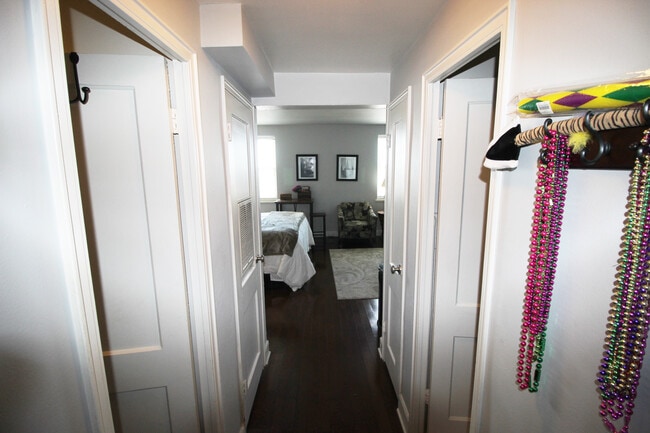 Building Photo - 1205 Saint Charles Ave