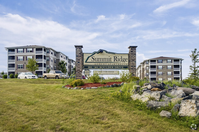 Summit Ridge Luxury Apartments