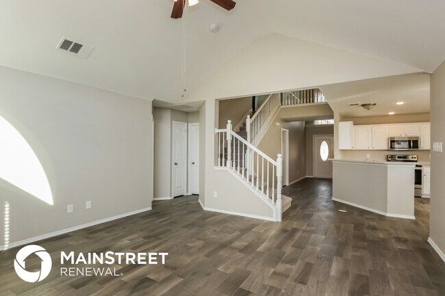 Foto del edificio - 305 Flowering Plum Ln