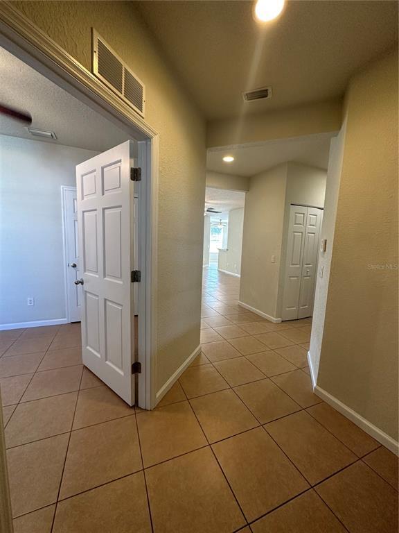 Building Photo - 4550 SW 52nd Cir