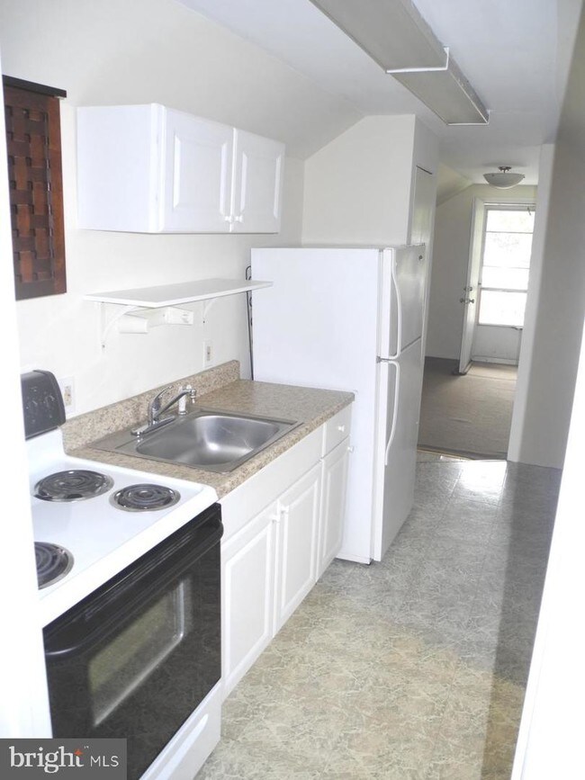 Foto del edificio - 1700 E Main St