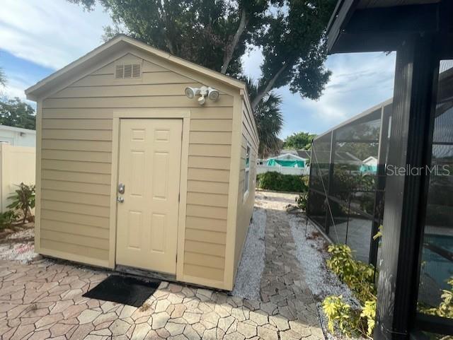 Building Photo - 8067 Candlewoode Dr