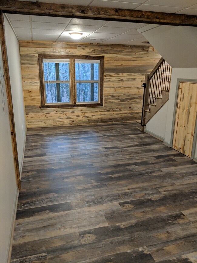 Building Photo - 386 Eagle Mountain Dr