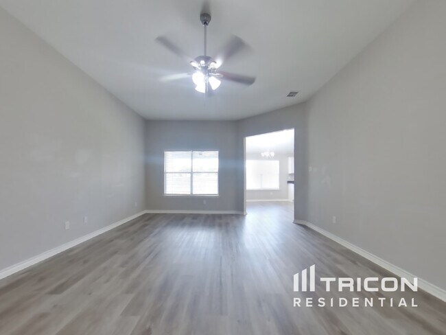 Building Photo - 909 Marist Drive Fort Worth TX