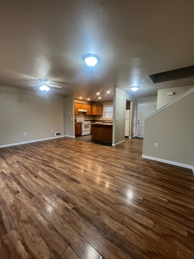 Foto del edificio - 3-Bedroom 2.5-Bathroom home in Eugene