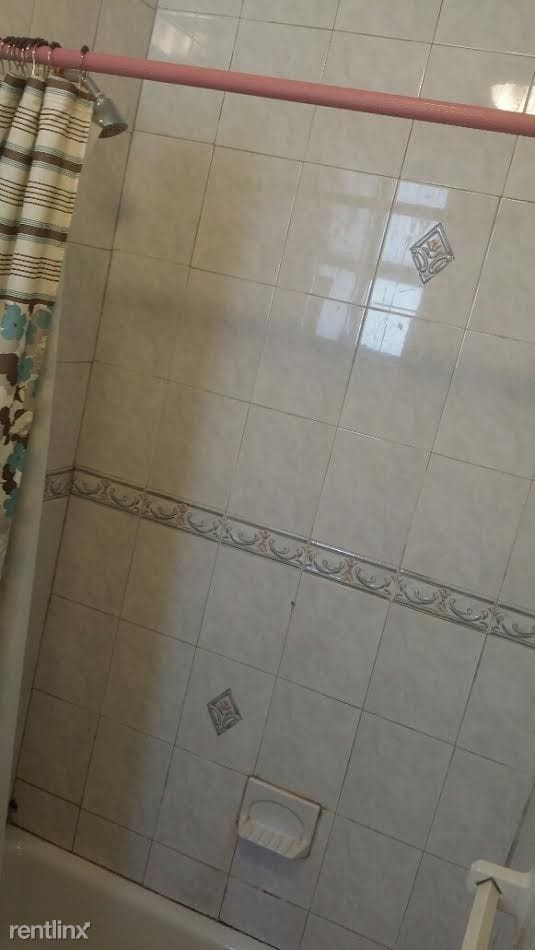 6433 Cooper Ave, Glendale, NY 11385 Condo for Rent in Glendale, NY