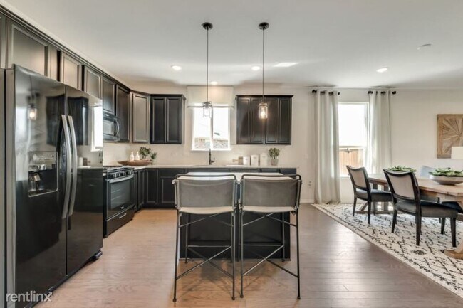 Foto del edificio - 4 br, 3 bath House - 1203 Perrin Dr
