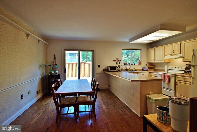 Foto del edificio - 1450 Greenmont Ct