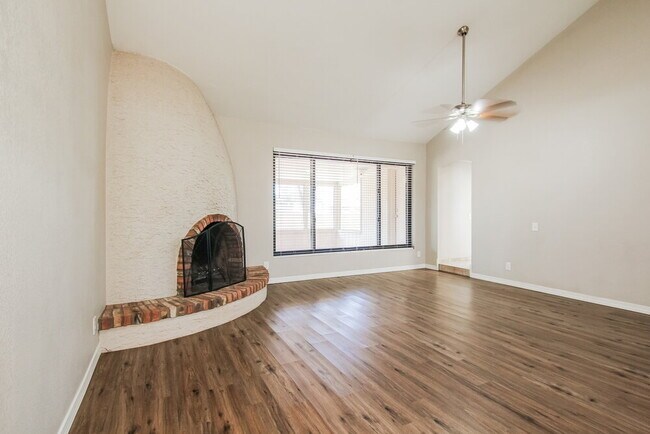 Foto del edificio - 17403 E San Marcus Dr