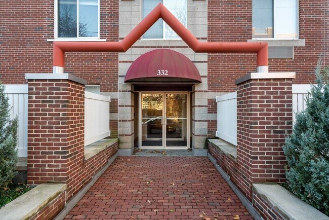 Foto del edificio - 332 Franklin St