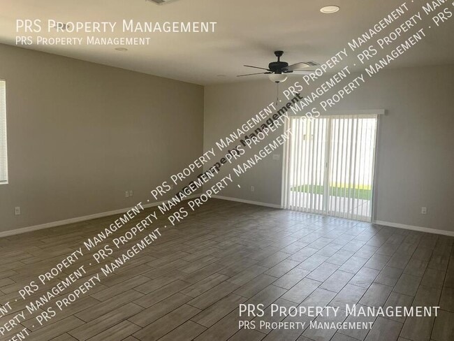 Building Photo - 34909 N Palm Dr