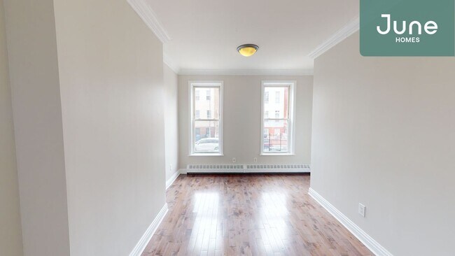 Foto del edificio - Full room in 4-bed/2.0-bath Home