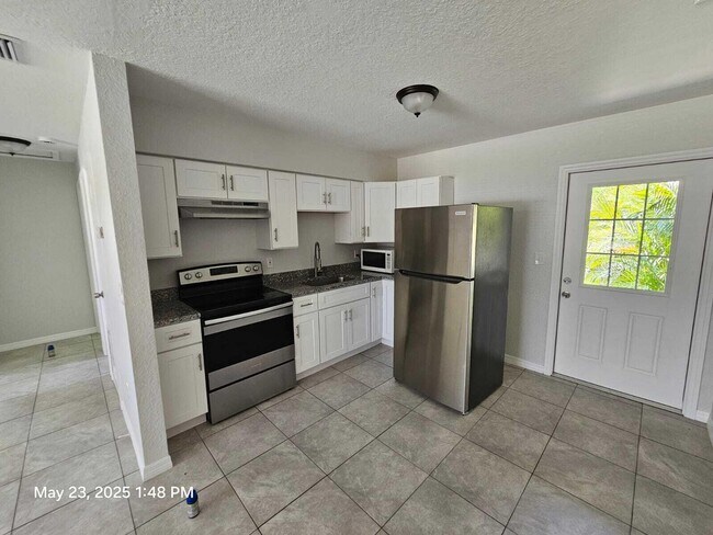 Foto del edificio - 4653 S 25th St