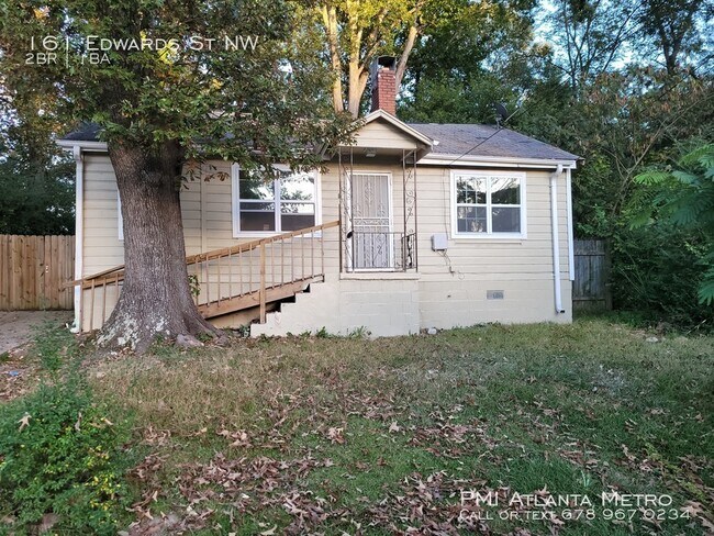 Building Photo - Charming 2 Bedroom w/Bonus Room Near Downtown