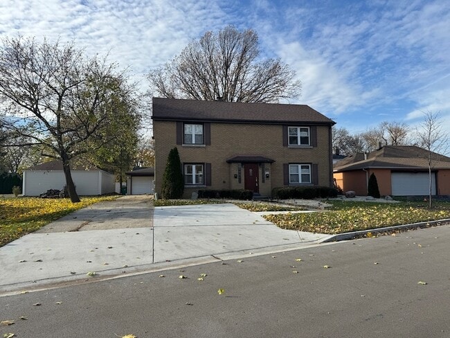 Building Photo - 1111 Lincoln St