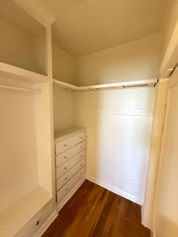 Building Photo - 3950 W 8th St