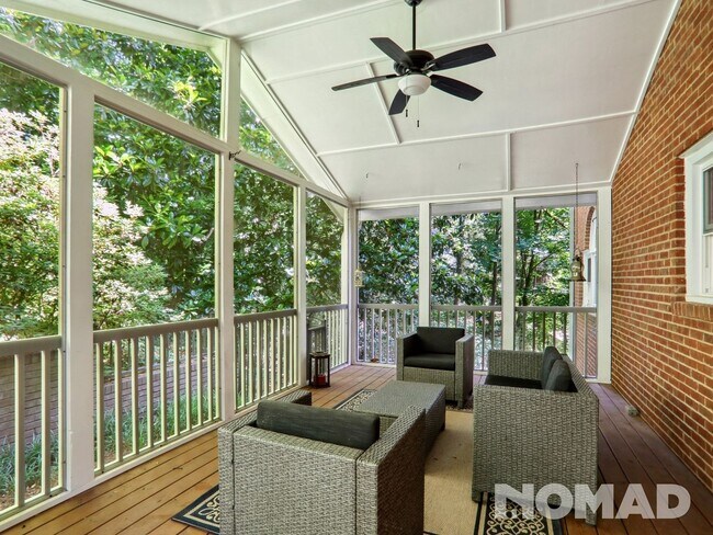 Foto del edificio - 5 Bedroom Single Family Home in Smyrna