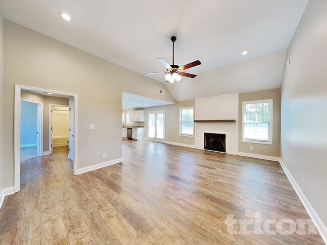 Foto del edificio - 1059 Spicer Dr
