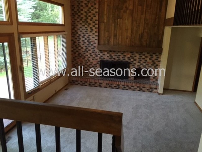 Building Photo - Outstanding property near Spring Lake