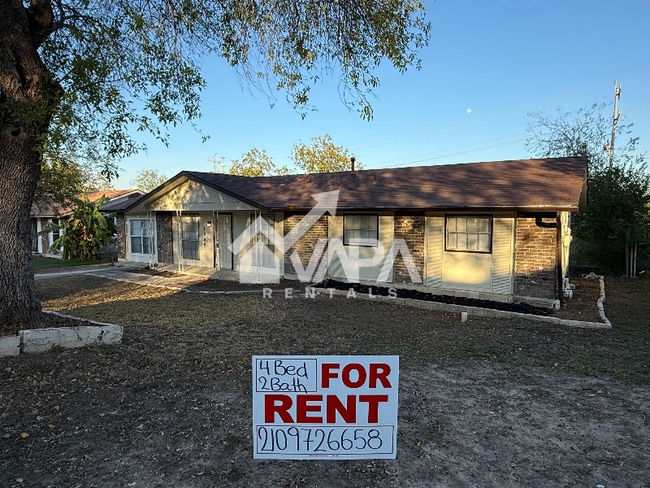 Photo - 1906 Wilsons Creek St House