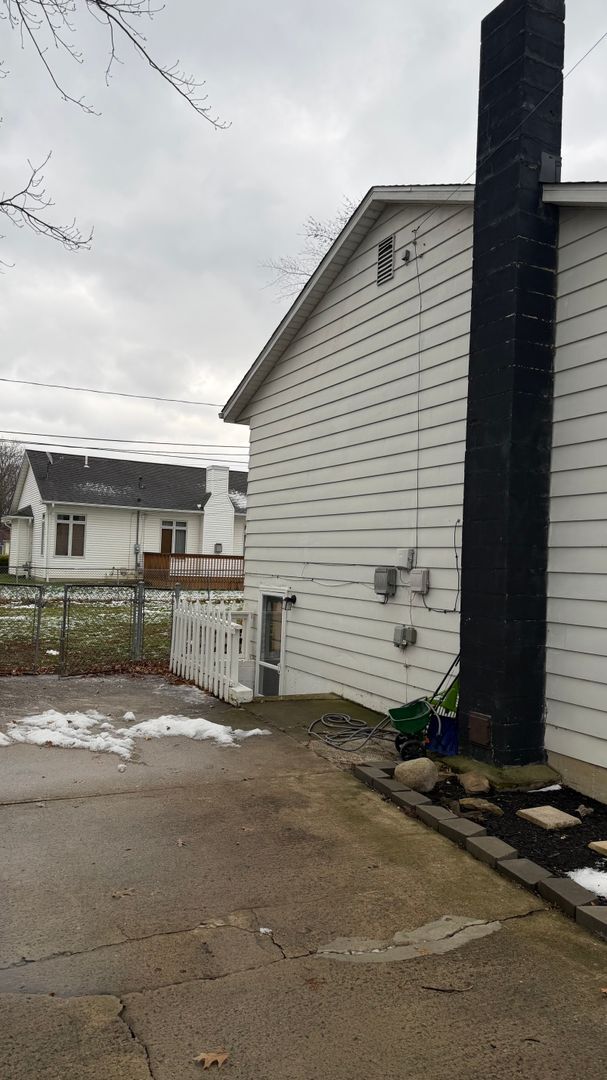 Foto del edificio - Beautiful split level ready to rent