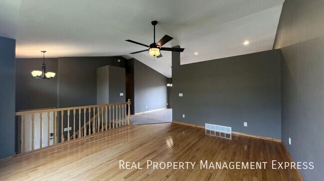 Foto del edificio - 5208 S Birchwood Ave