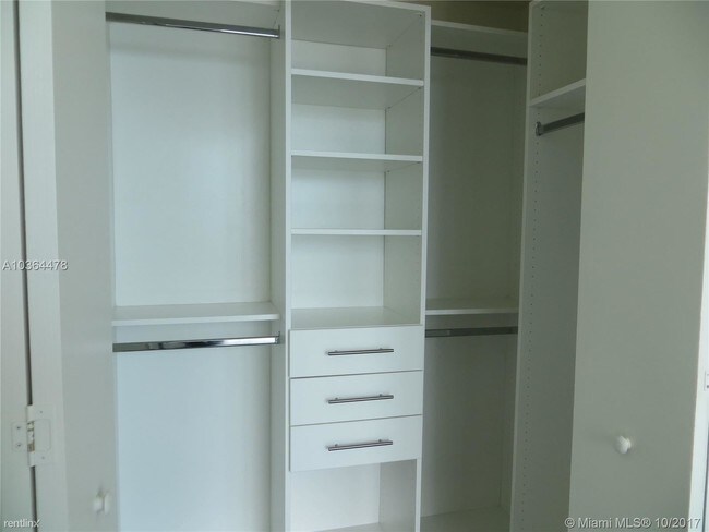 Building Photo - 2 br, 2 bath  - 1100 S Miami Ave # 3504-4D