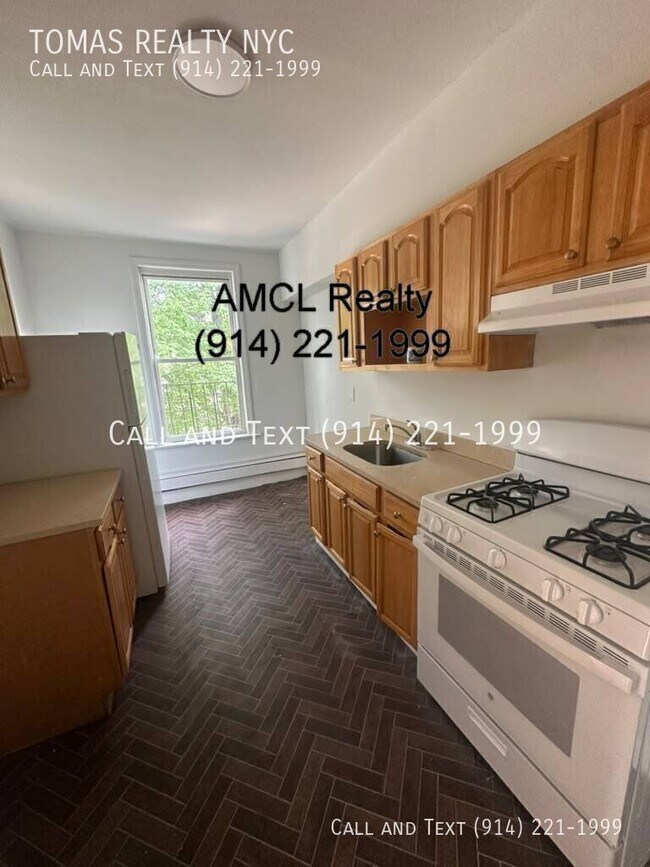 Building Photo - 168 Hillside Ave