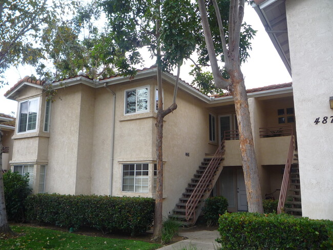 Building Photo - Beautiful 2 Bedroom 2-bathroom home in Pac...