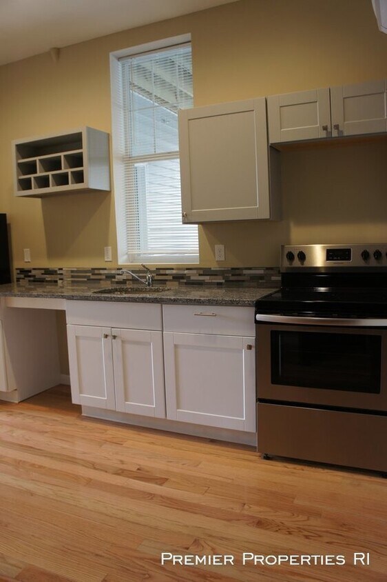 Primary Photo - Luxury Studio Apartment in Woonsocket